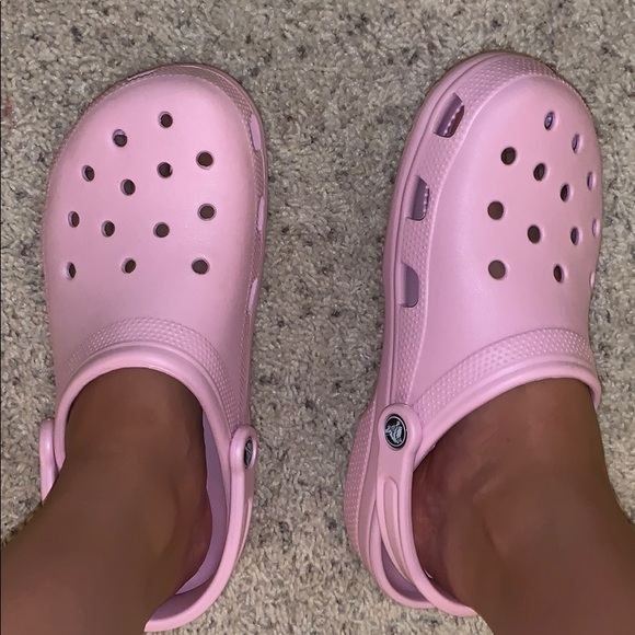 ballet pink crocs